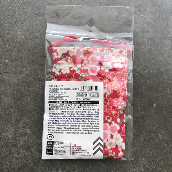 Hand Mirror & Pouch - Picture 9 of 11